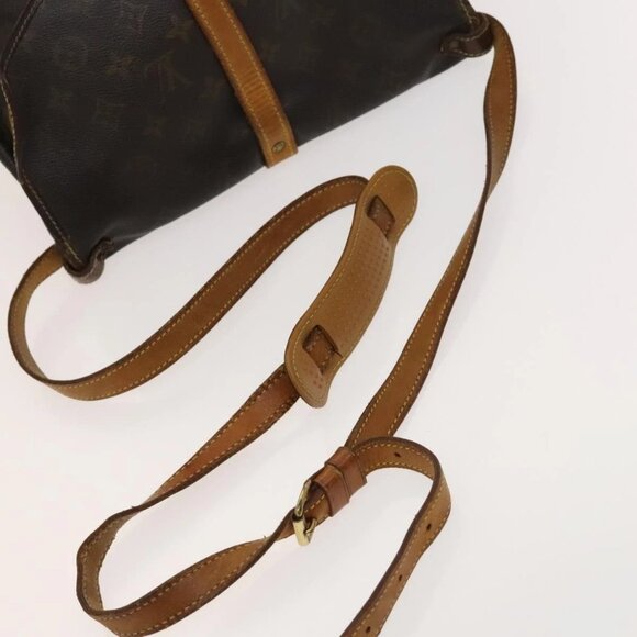 LOUIS VUITTON Monogram Saumur 30 Shoulder Bag - Picture 6 of 16